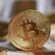 地缘缓和后比特币为何震荡？ETF资金回流是短期现象吗？